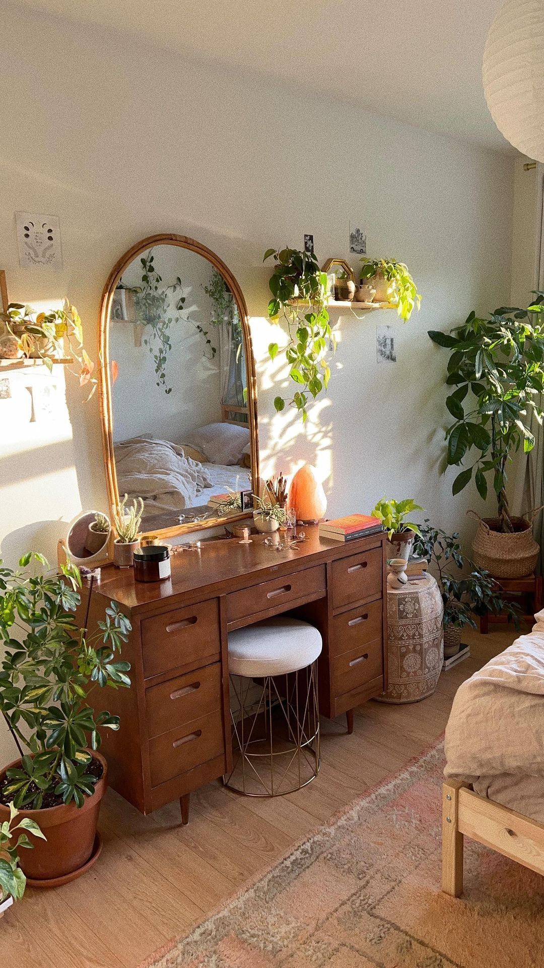 10 Boho Decor Inspirations for Every Room: Kitchen, Lobby, and Beyond! - 3. Bedroom: Serene Escape 1