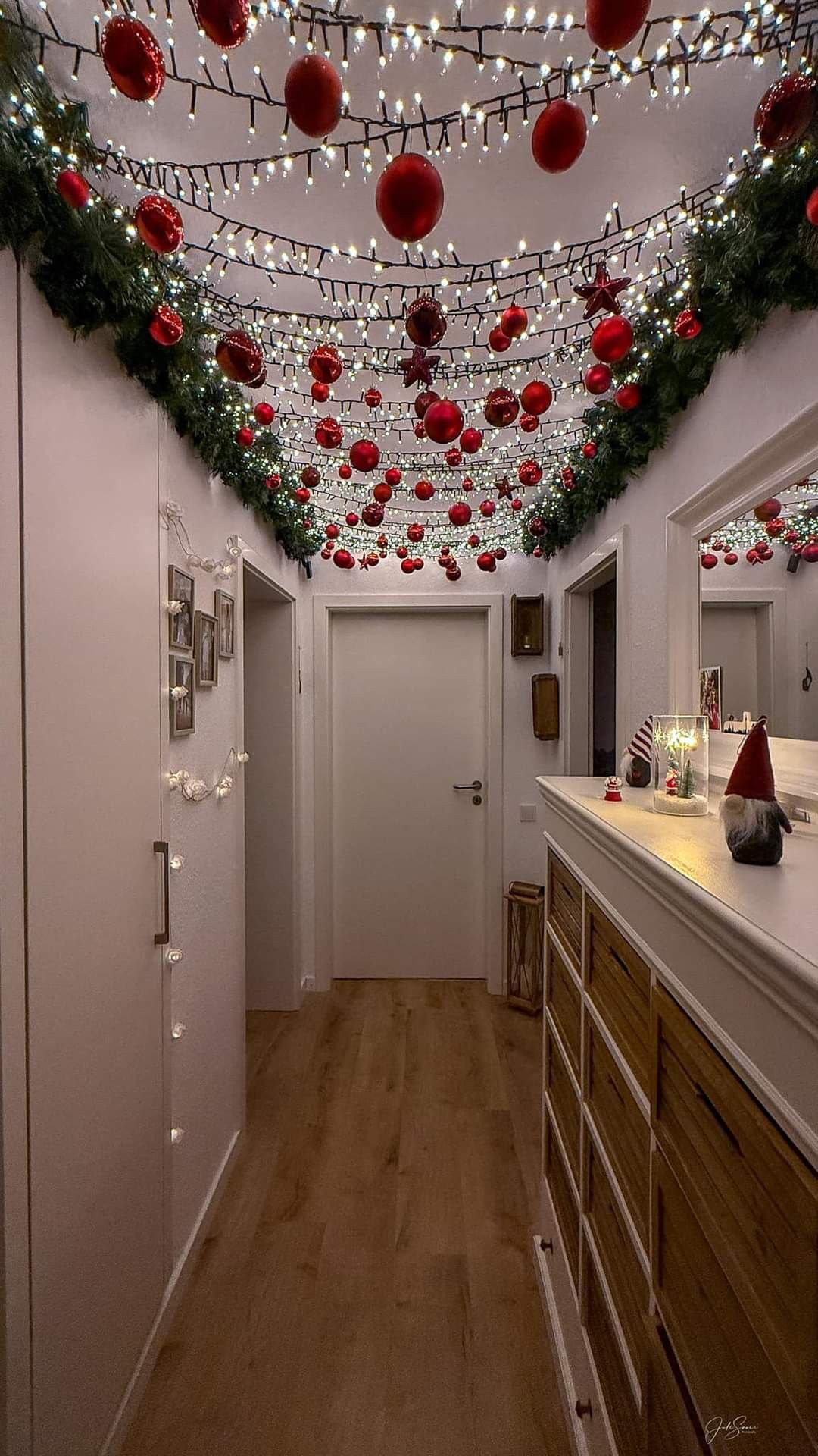 10 Cozy Christmas Living Rooms Without Red Decor - 1. Whimsical Winter Wonderland 1